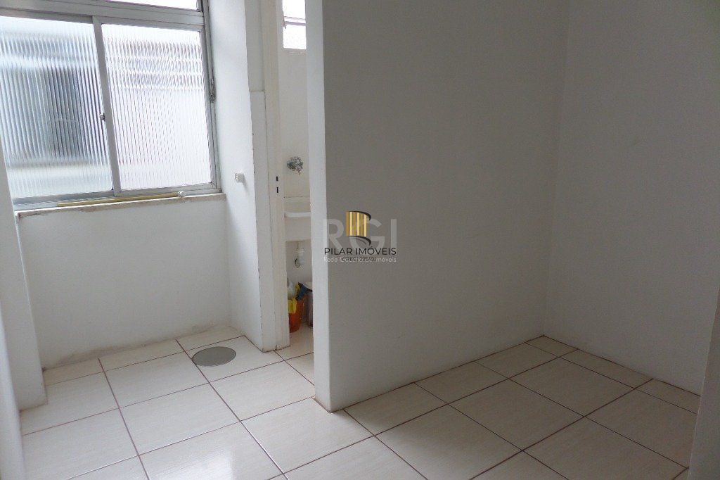 Apartamento no bairro santa Cecília de 2 dormitórios desocupado