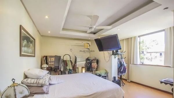 Cobertura no Menino Deus de 3 dormitórios e vaga