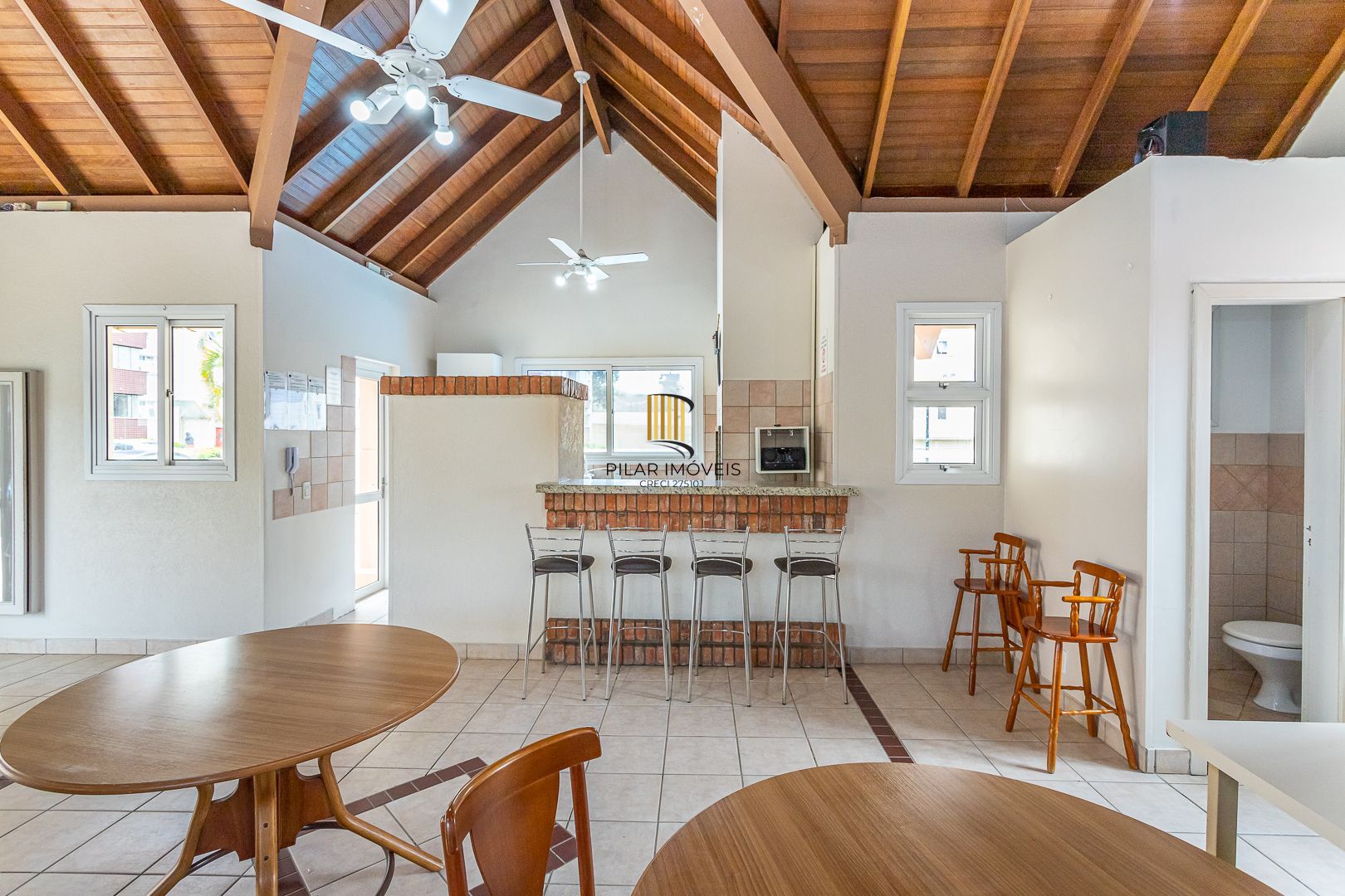 Apartamento de 2 dormitórios, vaga e infra