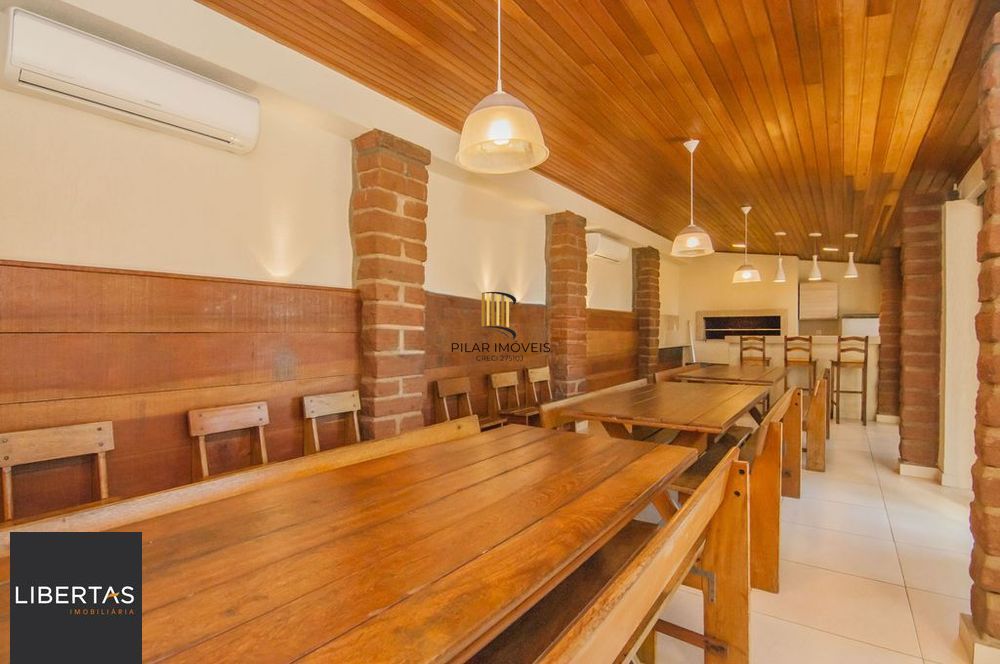 Apartamento 2 dorms, altar alto, 1 vaga de garagem coberta, à venda Rua Catumbi, Medianeira - Porto Alegre