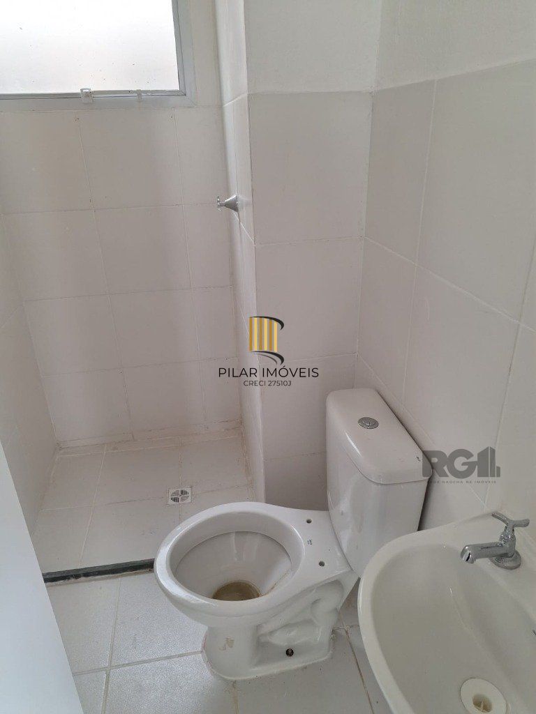 Apartamento de 02 dormitórios e 01 vaga, no bairro Rio Branco, em Canoas.