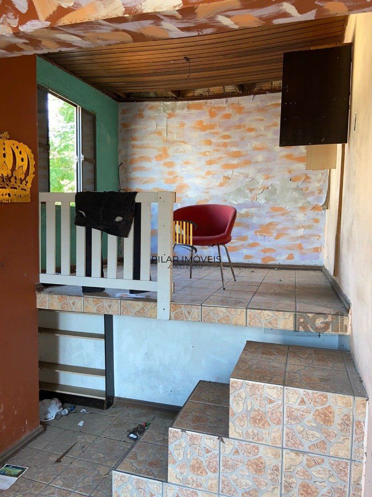 Casa para utilização comercial, no bairro Teresópolis, em Porto Alegre, RS.