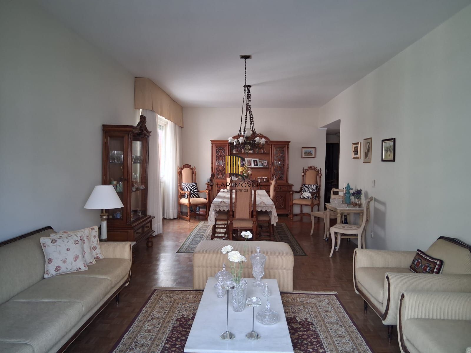 oportunidade, 217m² privativos, 2 vagas e depósito. Apenas R$ 880 mil