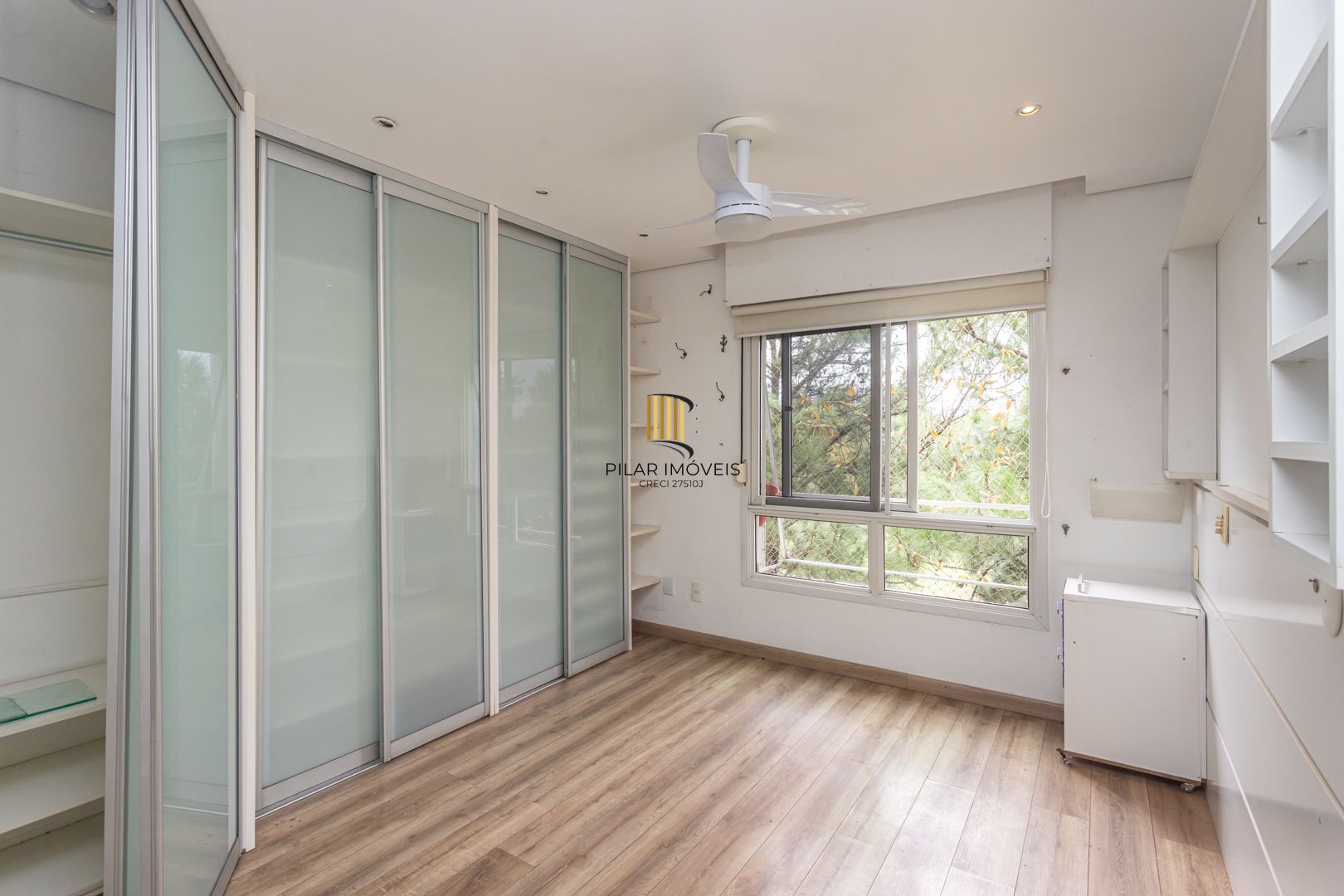 Apartamento de 2 dormitórios DESOCUPADO em frente do Iguatemi