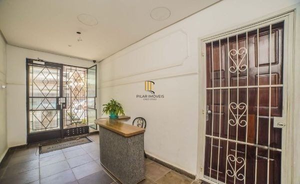 Apartamento de 2 dormitórios no bairro Cidade Baixa