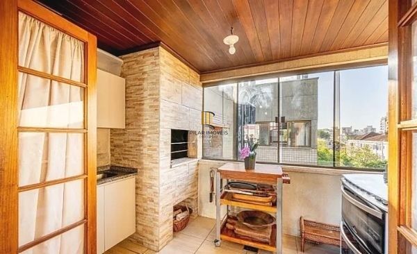 Cobertura duplex no bairro Petrópolis de 3 dormitórios vaga e terraço