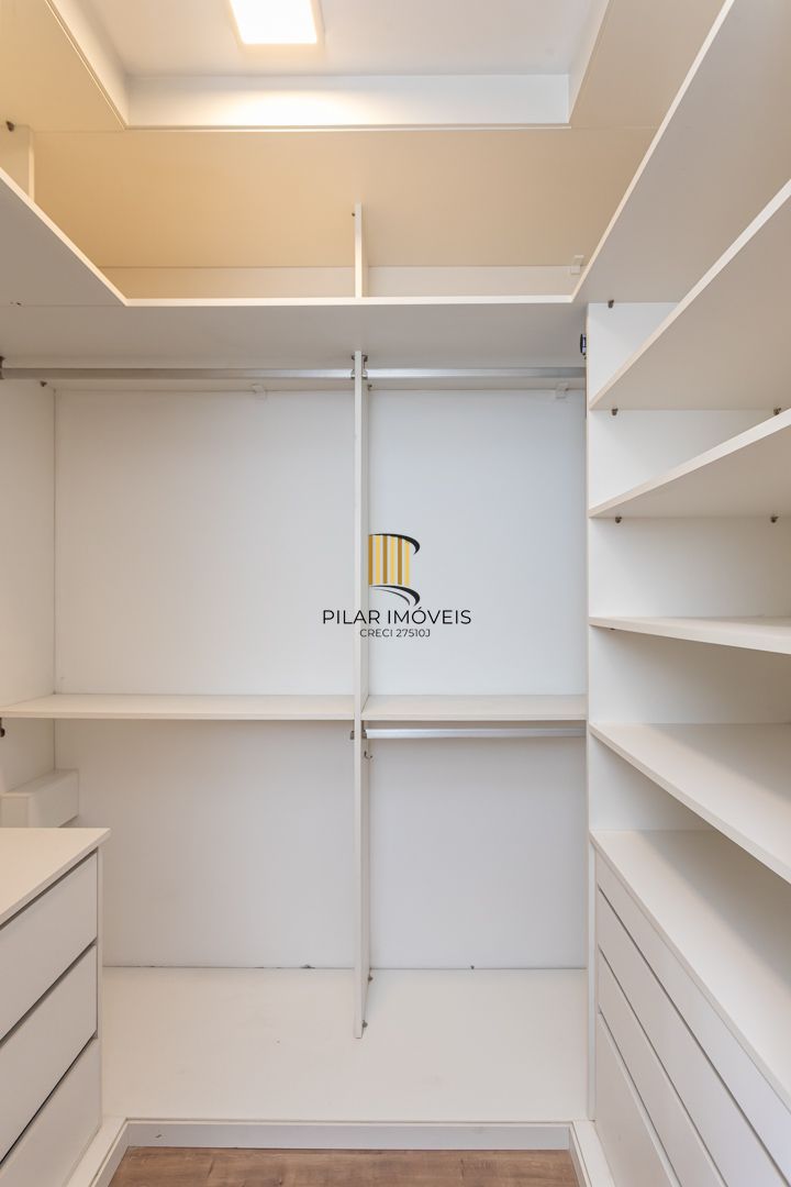 Apartamento no bairro Mont Serrat de 2 suítes e 2 vagas DESOCUPADO