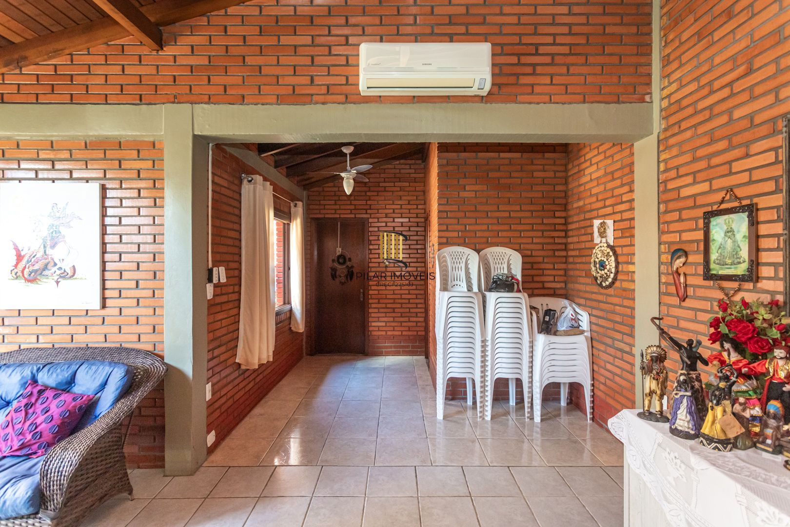 Casa 3 dormitórios no bairro Camaquã