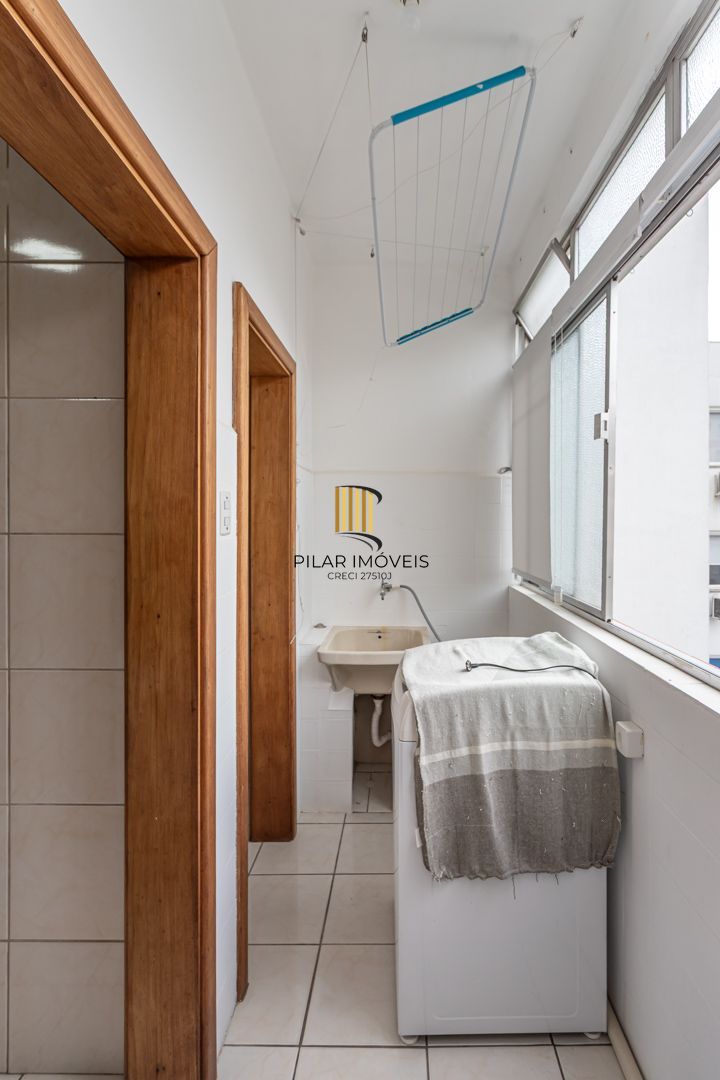 Apartamento no bairro Petrópolis de 3 dormitórios com 91m²