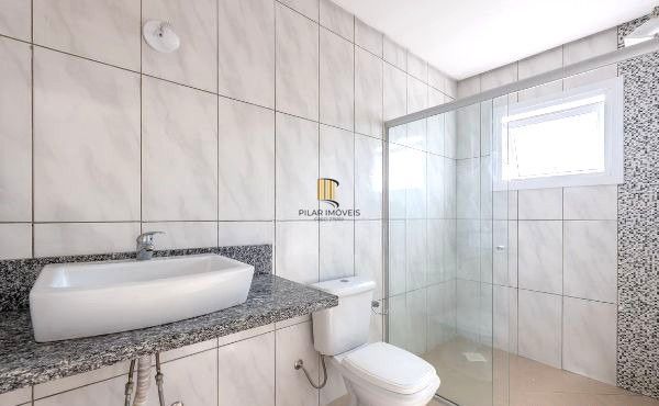 Casa sobrado no bairro Vila Ipiranga de 3 dormitórios e 2 vagas