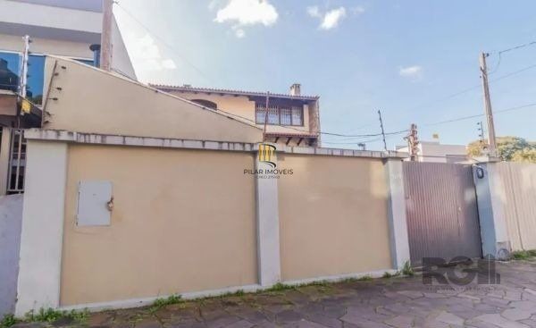 Casa 8 Dormitório(s) Bairro Vila João Pessoa