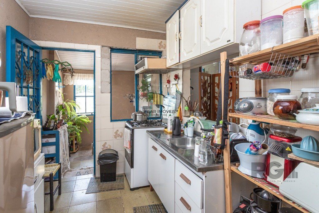 CASA COMERCIAL E RESIDENCIAL NO MIOLO DO BAIRRO SANTANA