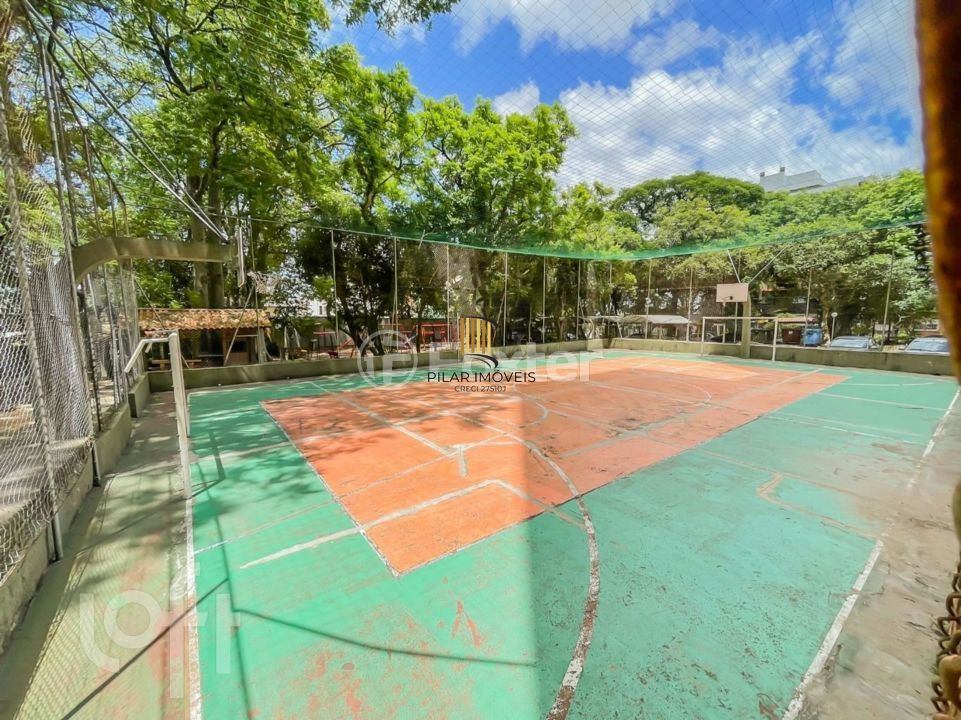 Apartamento no bairro Cristal de 2 dormitórios e vaga DESOCUPADO