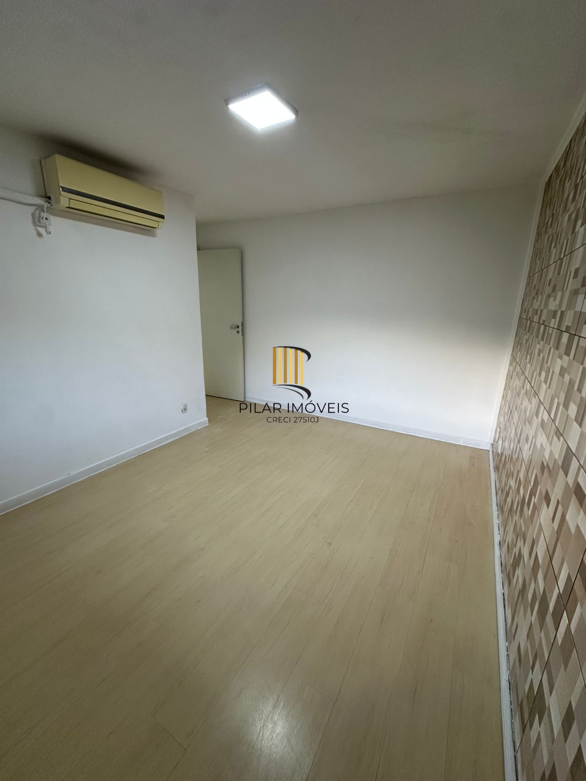 Apartamento com 3 Quartos, térreo com pátio privativo, 1 vaga coberta à Venda, 88m² privativos, só R$ 299.000