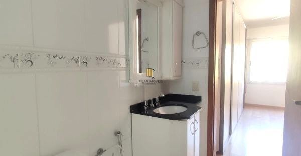 Apartamento na Cidade Baixa de 3 dormitórios e vaga