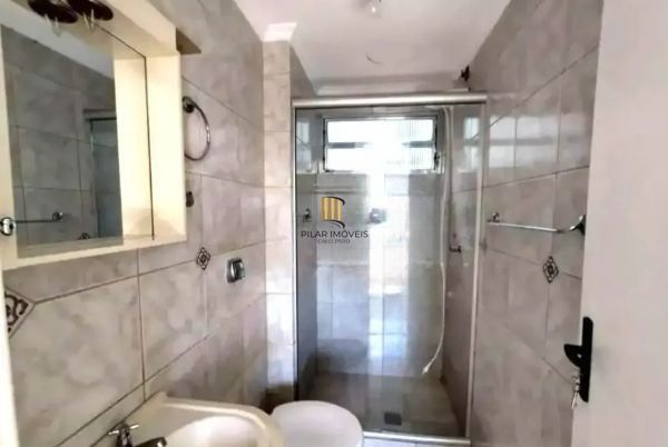 Apartamento no Cristal de 1 dormitório e vaga DESOCUPADO