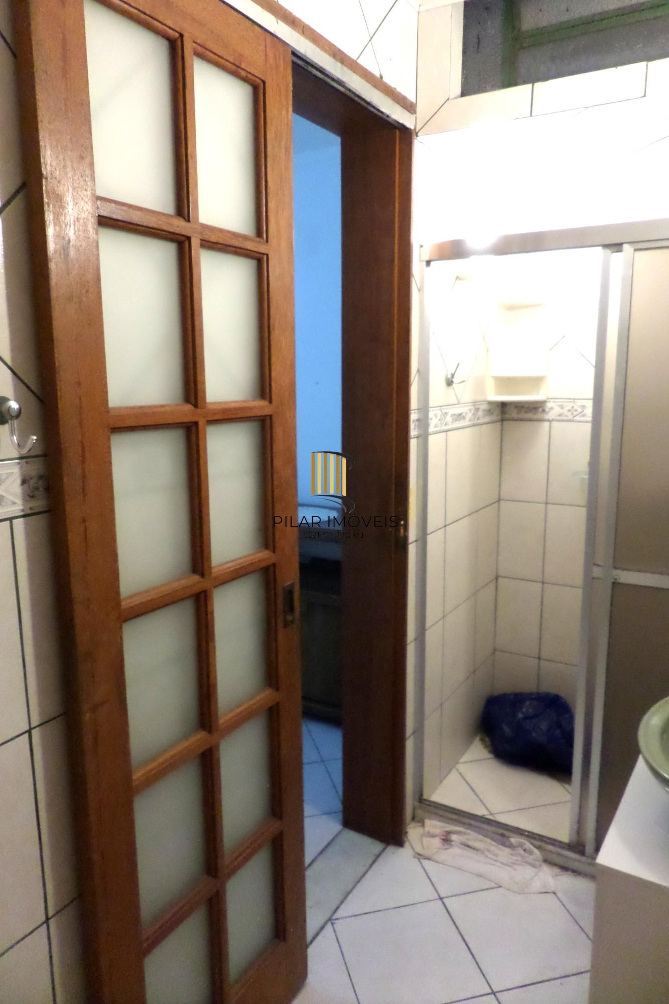 Casa no bairro Ipanema de 3 dormitórios e 2 vagas