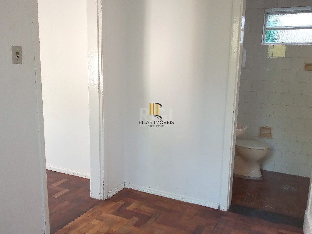 Casa para Venda - 170m², 4 dormitórios, sendo 1 suites, 2 vagas - Tristeza