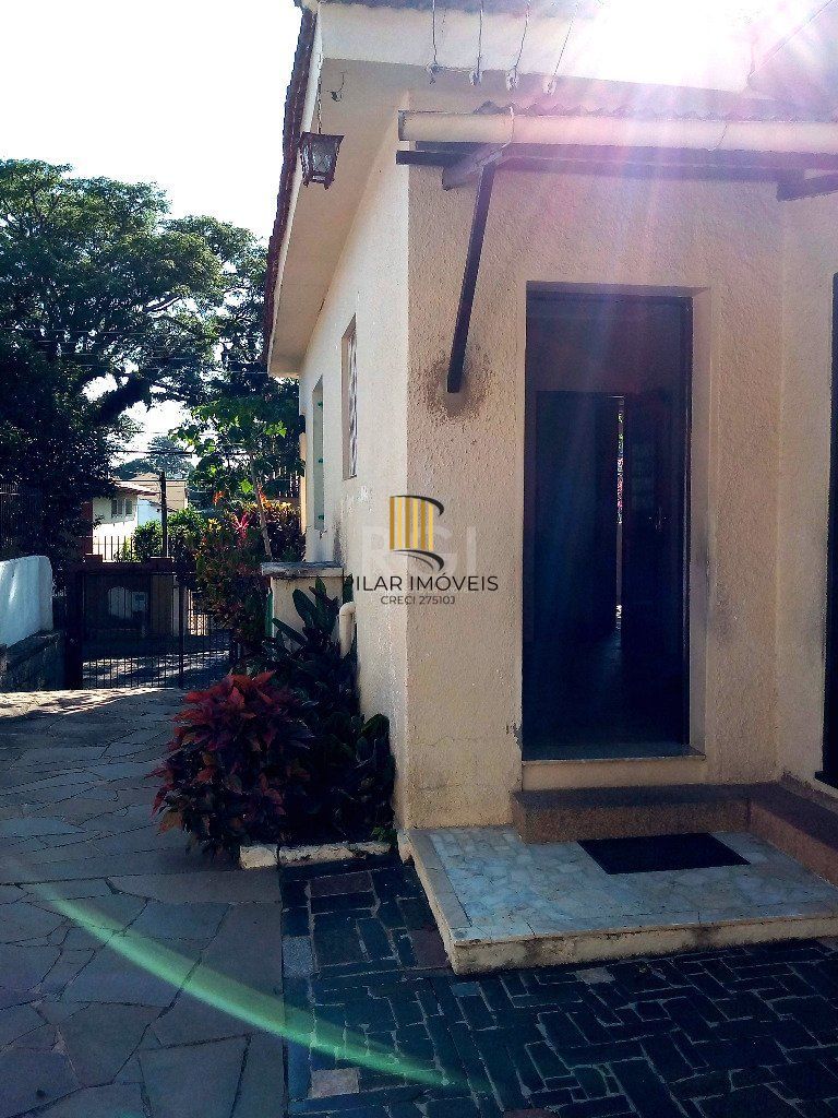 Casa para Venda - 170m², 4 dormitórios, sendo 1 suites, 2 vagas - Tristeza