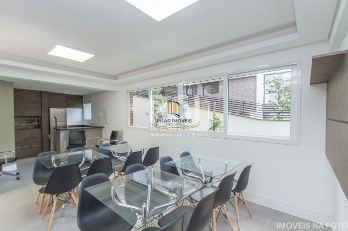Apartamento para Venda de 2 dormitórios, 1 vaga - Petrópolis