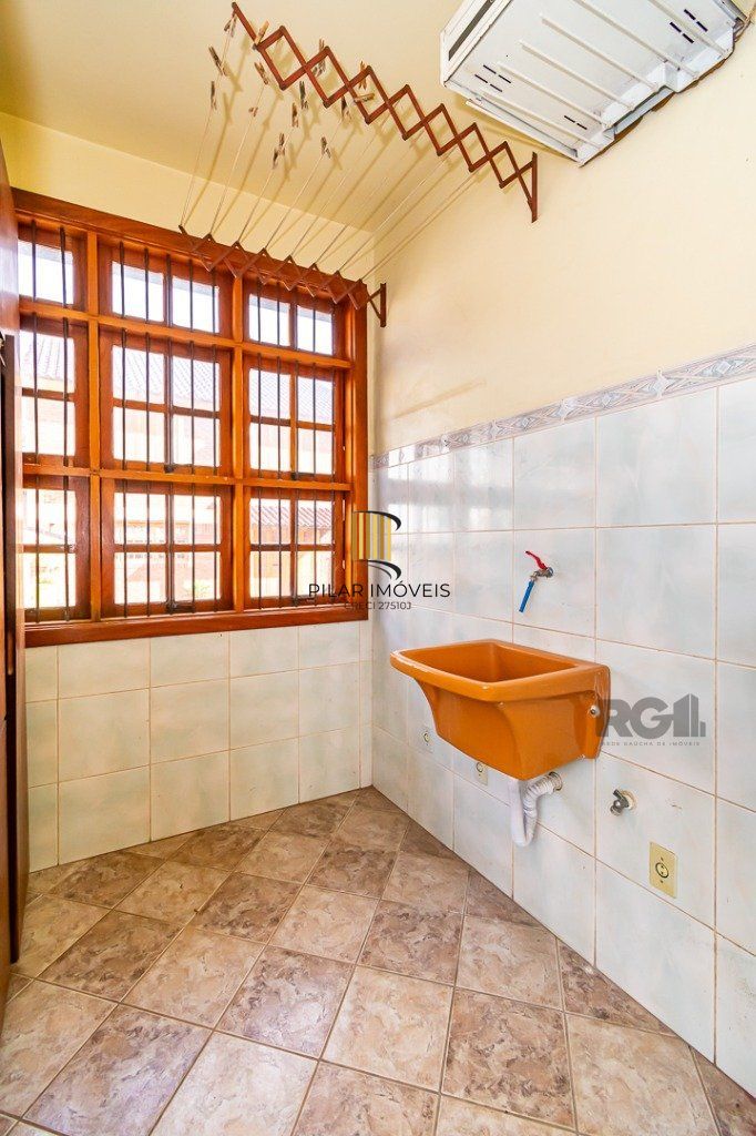 Casa sobrado na zona norte de 3 dormitórios 3 vagas e piscina