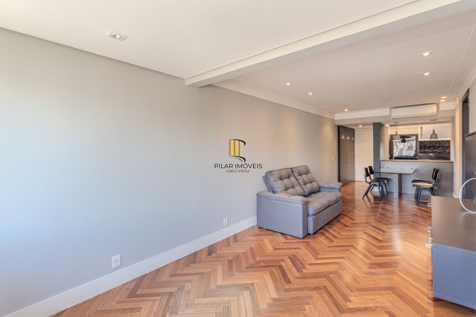 Apartamento impecável, finamente decorado, entrar e morar!