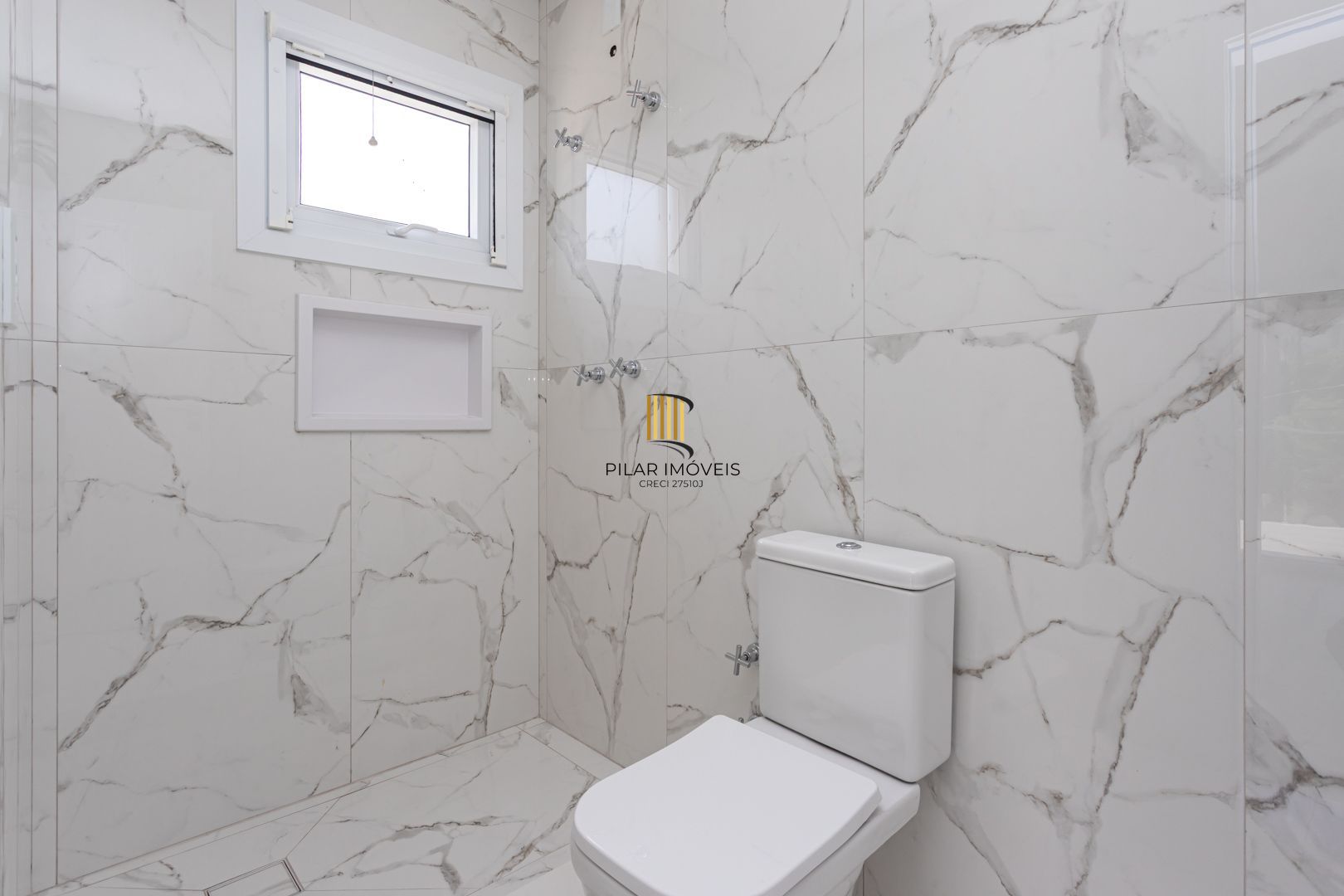 Casa de Condomínio 4 dormitórios no bairro Vila Nova