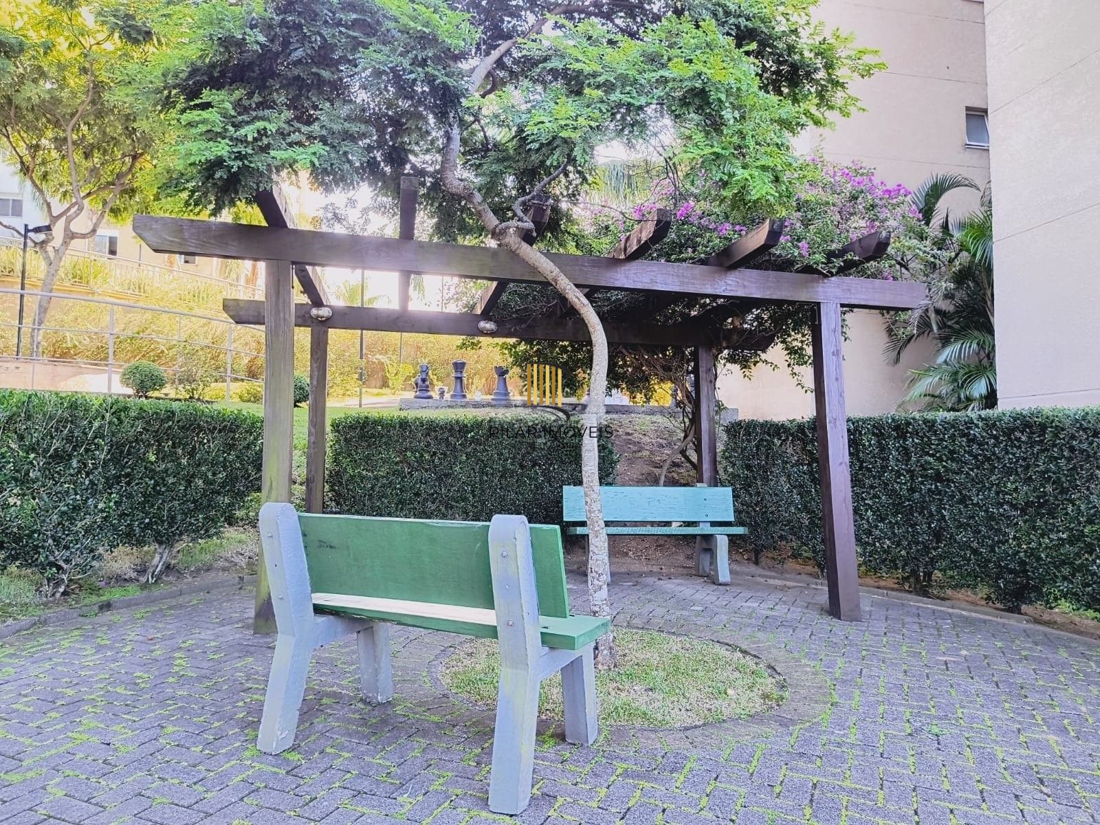 Lindo Apartamento 2 dorm. em Condomínio com Infraestrutura