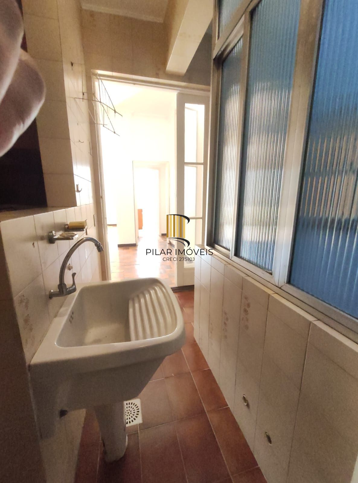 Apartamento 2 dormitórios no bairro Floresta
