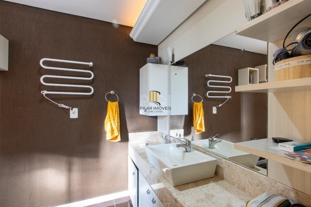 Casa 3 dormitórios no bairro Cristal