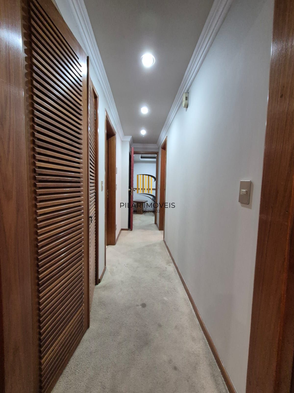 Sala comercial com vaga de garagem