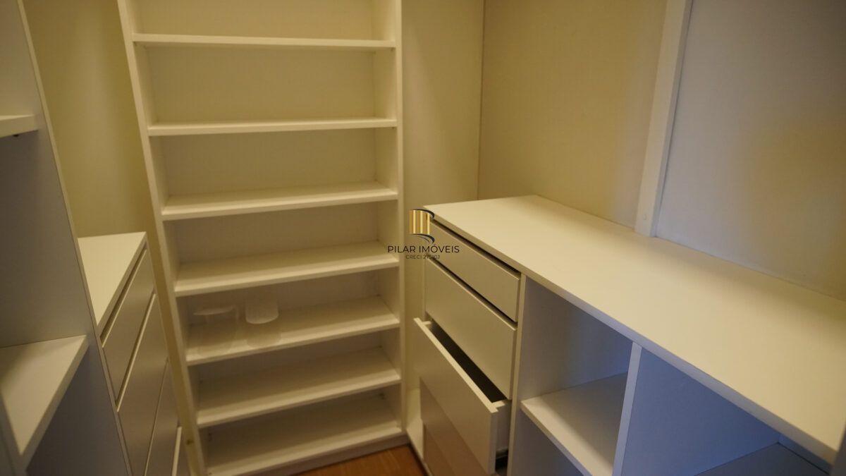 Cobertura no bairro Lago Negro em Gramado de 3 dormitórios e vaga