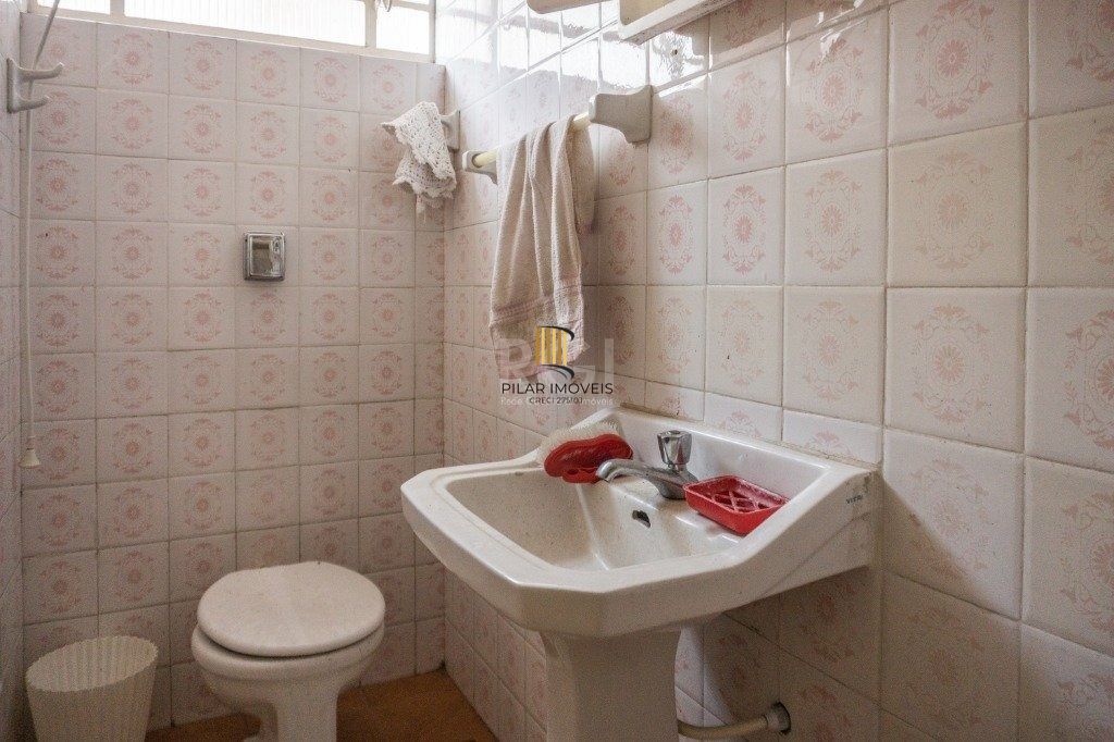 Casa para Venda de 5 dormitórios 3 vagas - bairro Chácara das Pedras