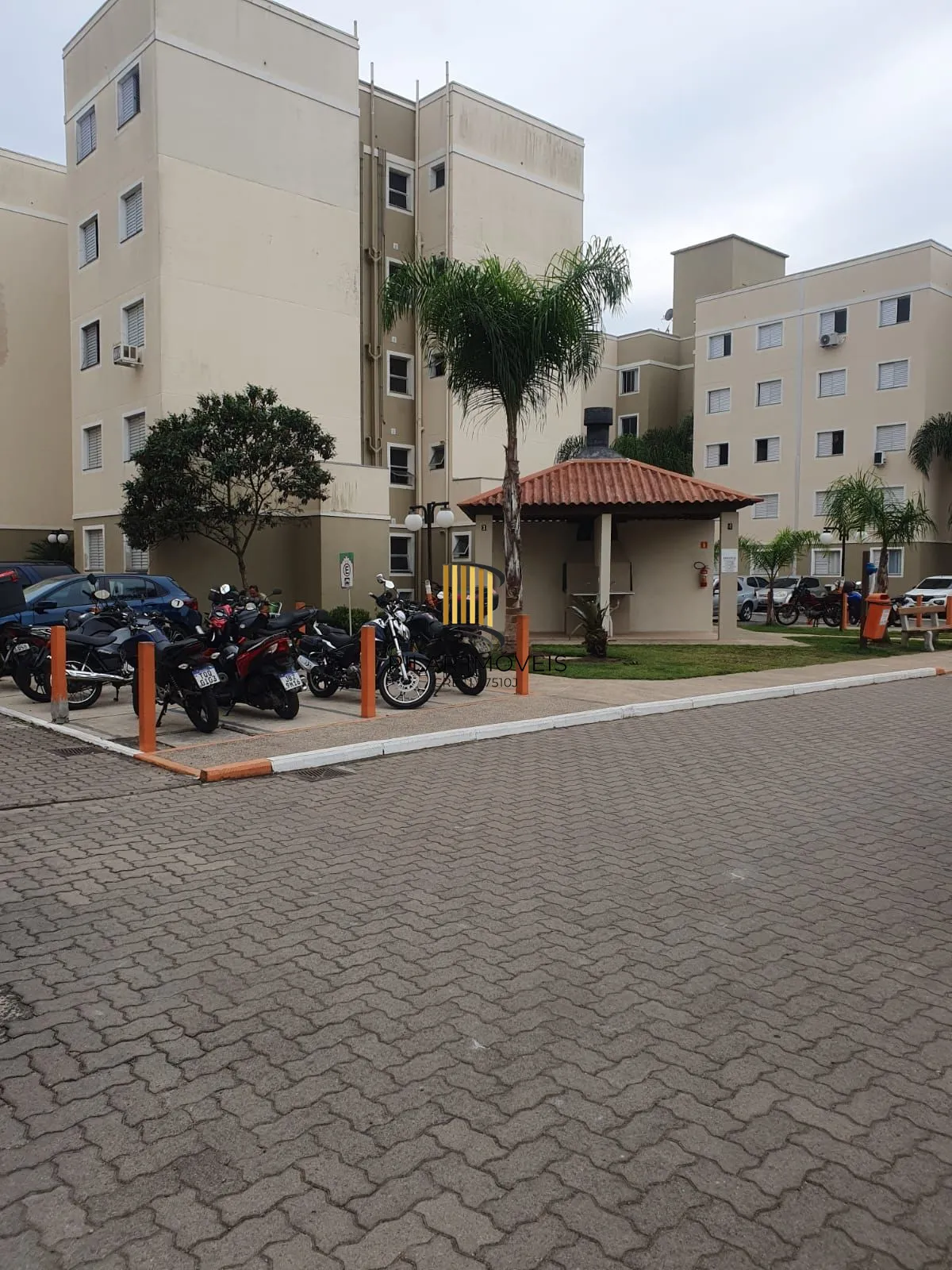 Apartamento 2 dormitórios no bairro Jardim Betânia