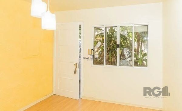 Casa condomínio no Humaitá de 3 dormitórios e vaga DESOCUPADA