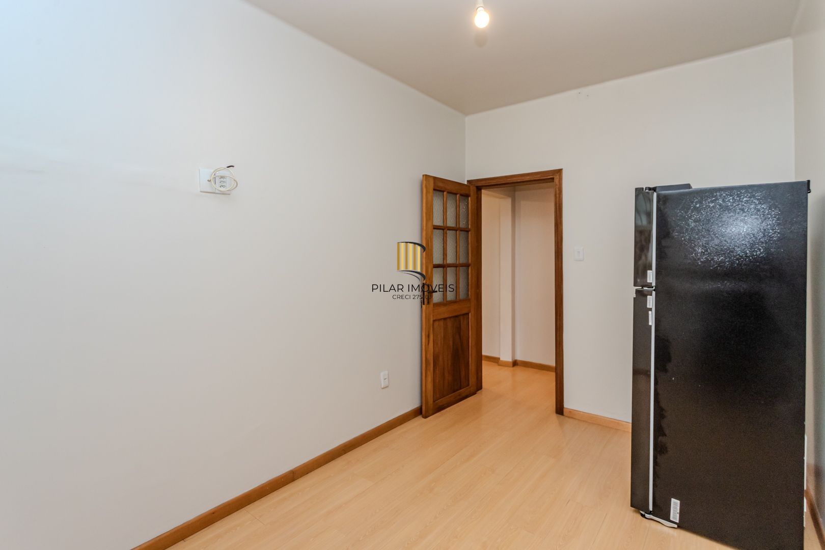Apartamento no bairro Petrópolis de 2 dormitórios térreo com pátio DESOCUPADO