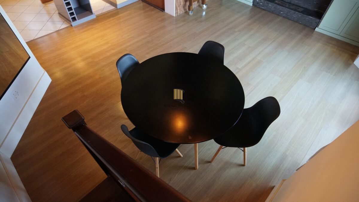 Cobertura no bairro Lago Negro em Gramado de 3 dormitórios e vaga