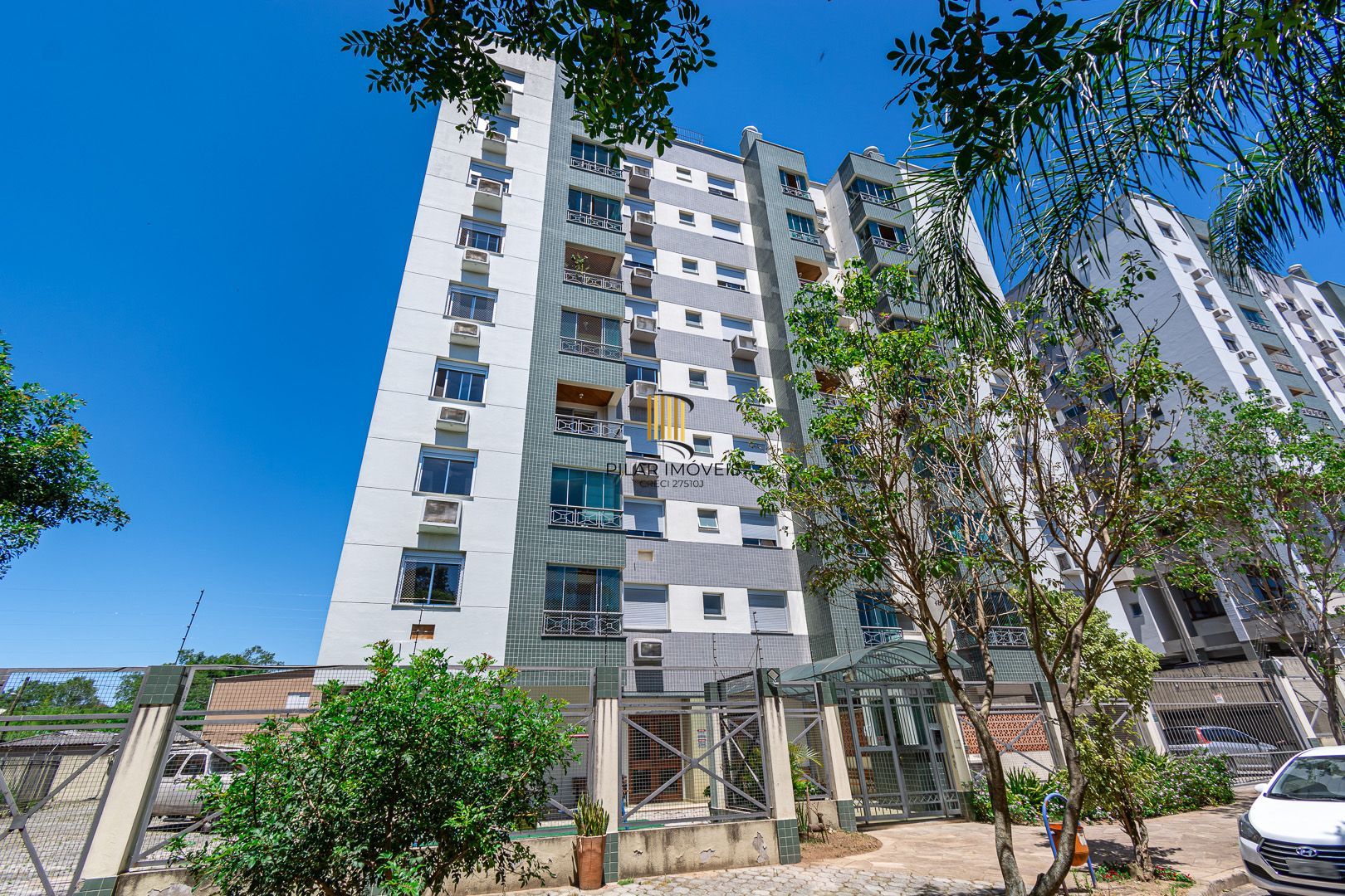 Apartamento na Cavalhada de 2 dormitórios e vaga DESOCUPADO