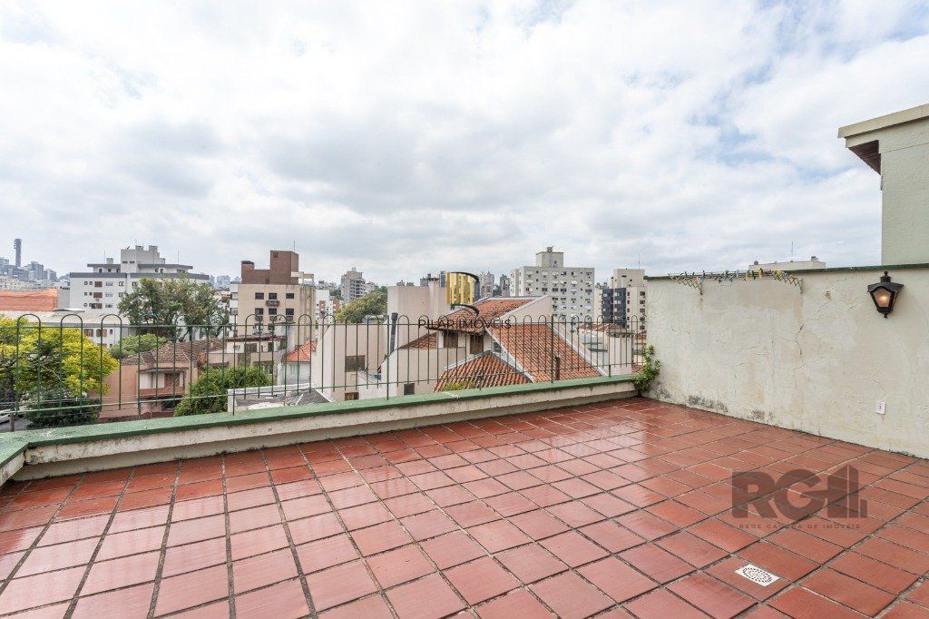 Cobertura 1 dormitório no bairro Santa Cecília