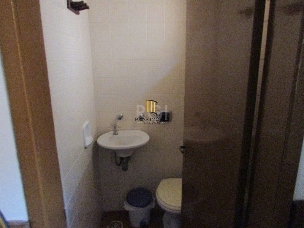 Casa Condominio para Venda - 200m², 3 dormitórios, sendo 1 suites, 4 vagas - São Lucas