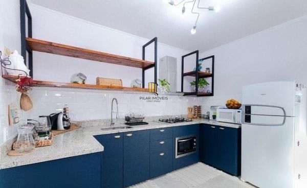 Casa no bairro Tristeza de 4 dormitórios e 4 vagas