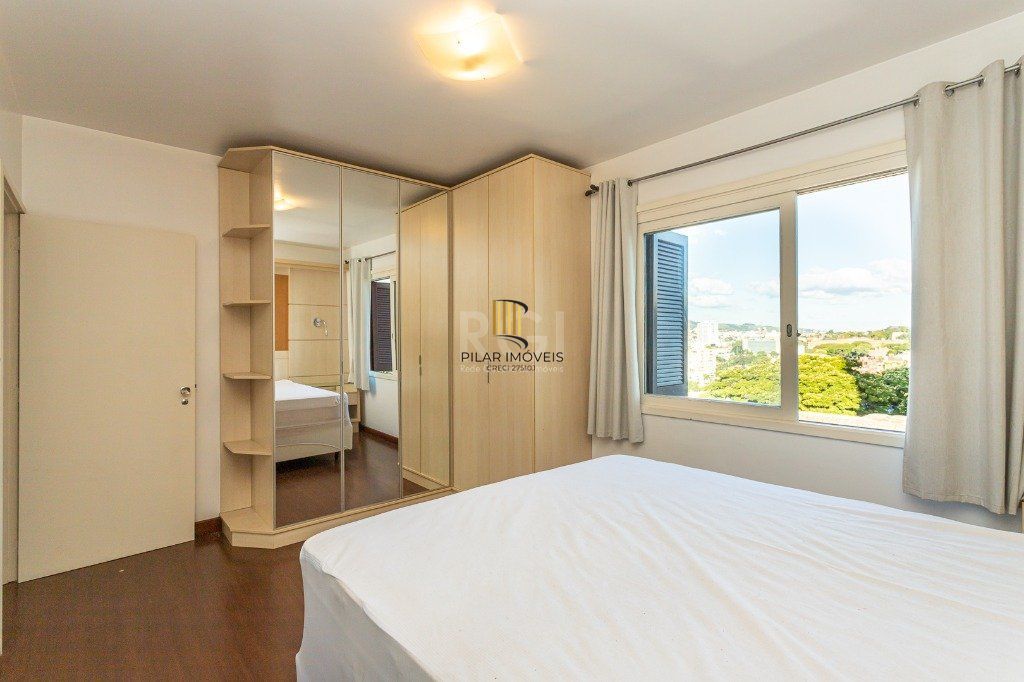 Apartamento no bairro Higienópolis com 190m² de 3 dormitórios e 2 vagas