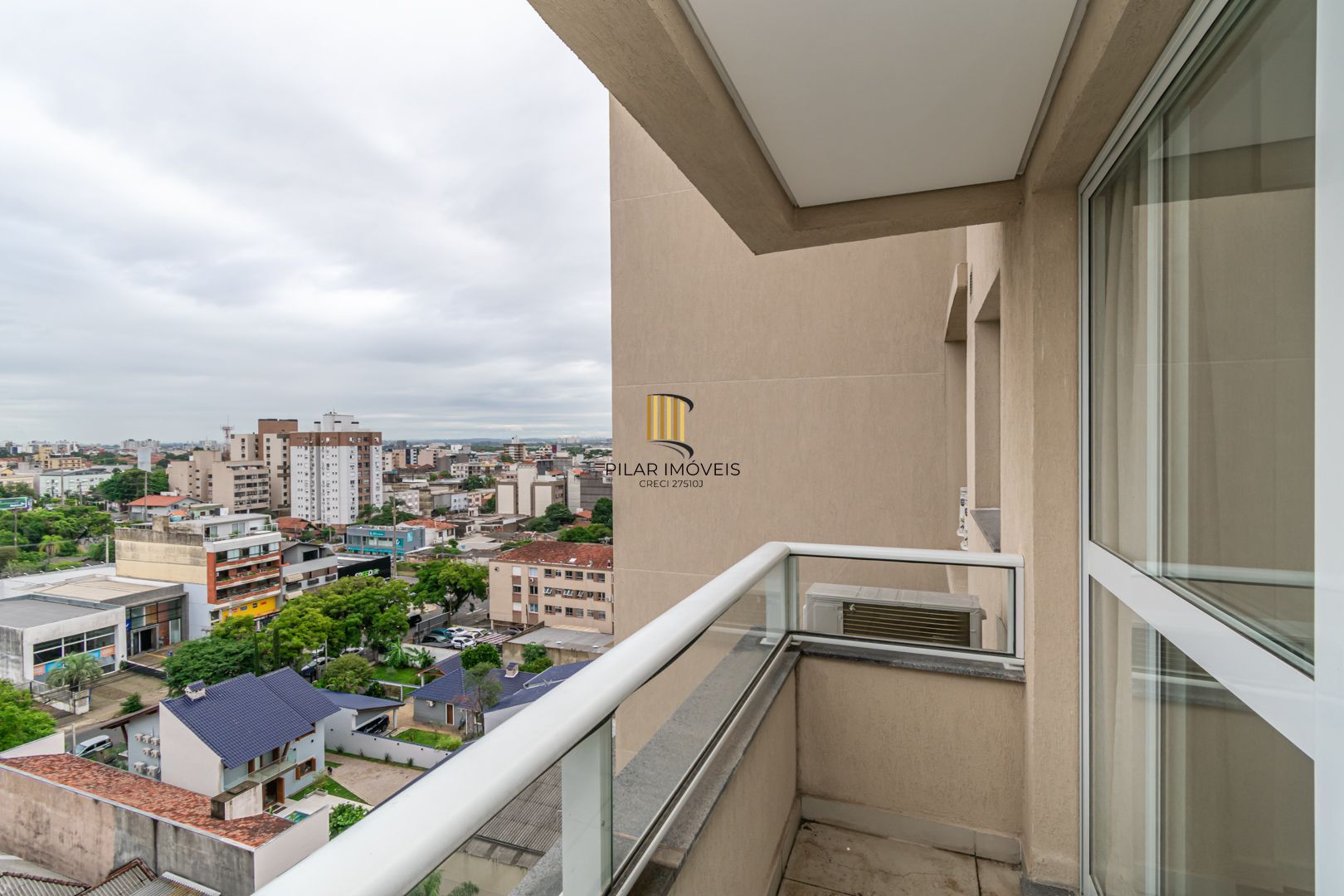 Apartamento de 2 dormitórios, vaga e infra no Passo D'areia