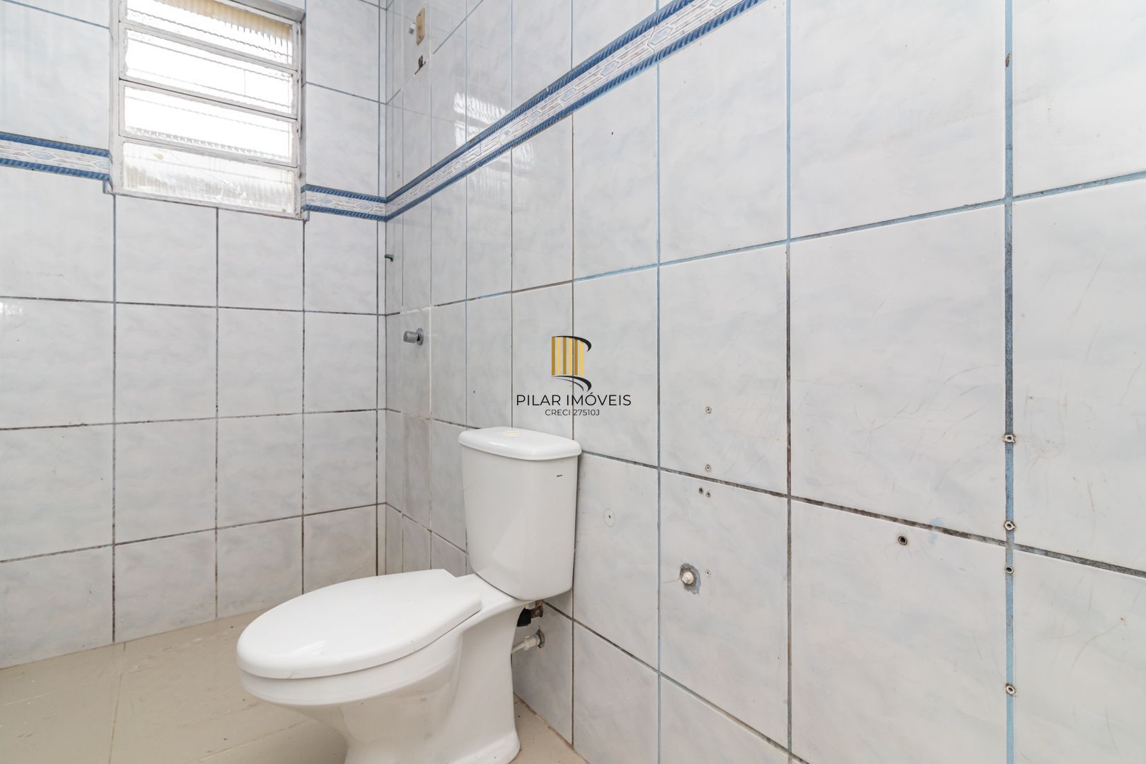 Casa no bairro Sarandi com 4 dormitórios e 4 vagas