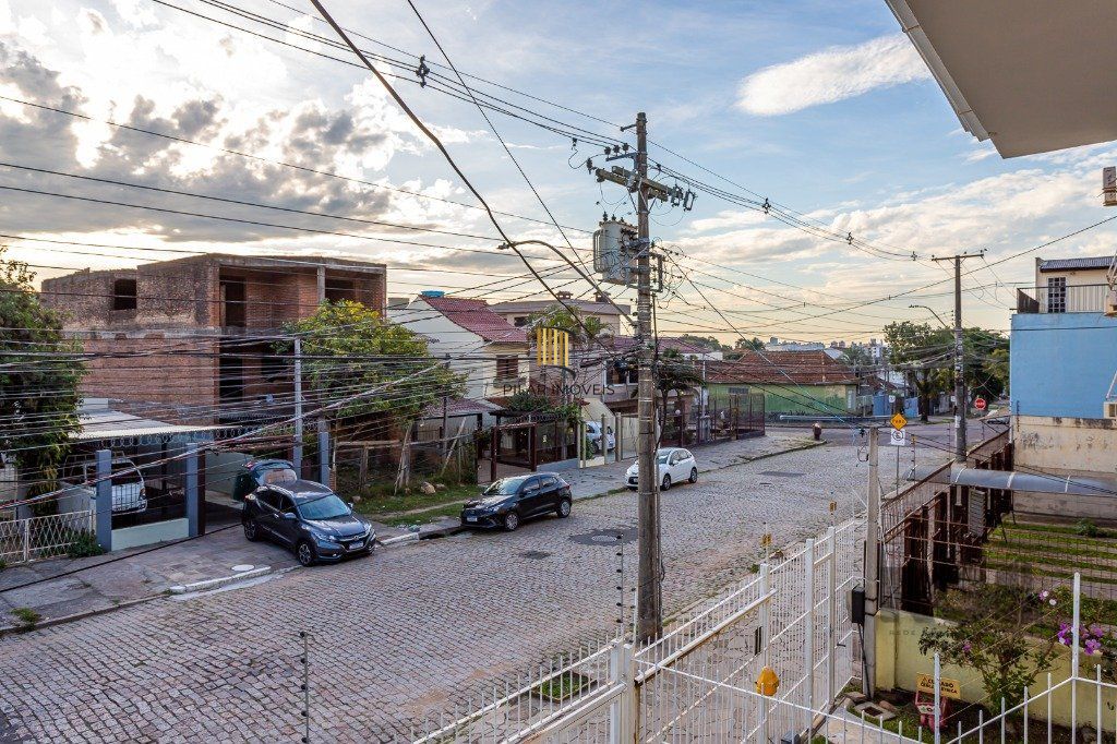 Casa sobrado no bairro Santo Antônio de 4 dormitórios e 3 vagas