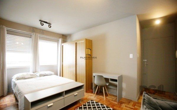 Apartamento JK no Menino Deus mobiliado