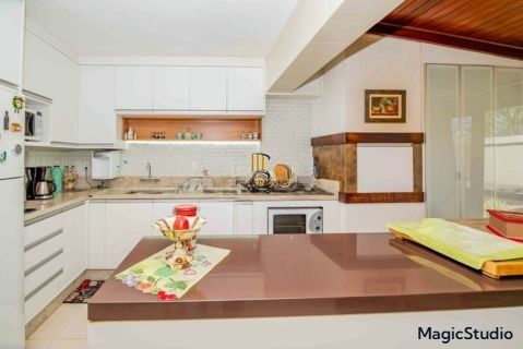 Casa em Condomínio 3 dorms, 2 vagas de garagem, 129m² privativos, à venda Avenida Eduardo Prado, Cavalhada - Porto Alegre