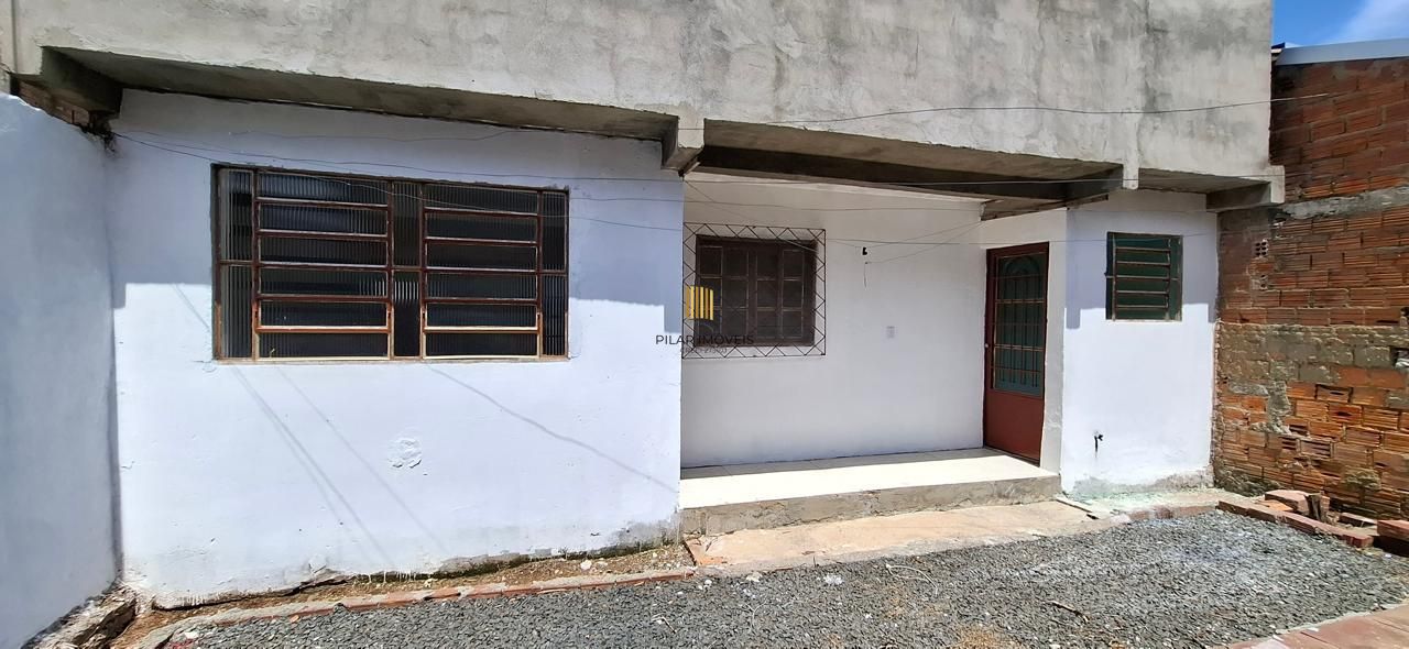 Casa em Canoas de 2 dormitórios DESOCUPADA