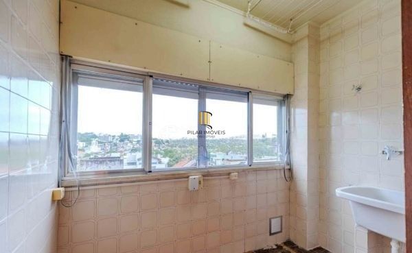Apartamento na Medianeira de 2 dormitórios e vaga
