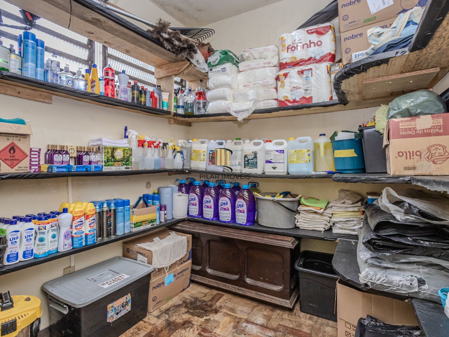 Casa sobrado no Menino Deus de 3 dormitórios e 3 vagas